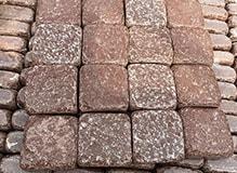 Брусчатка галтованная из лемизита, цвет-бордо, фото Купить Лемезит-брусчатка-галтованная, цвет-бордо в Якутске